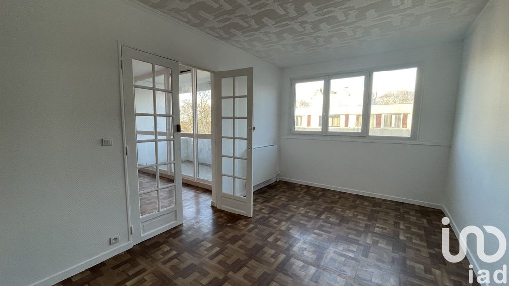 Achat appartement à vendre 4 pièces 87 m² - Savigny-le-Temple