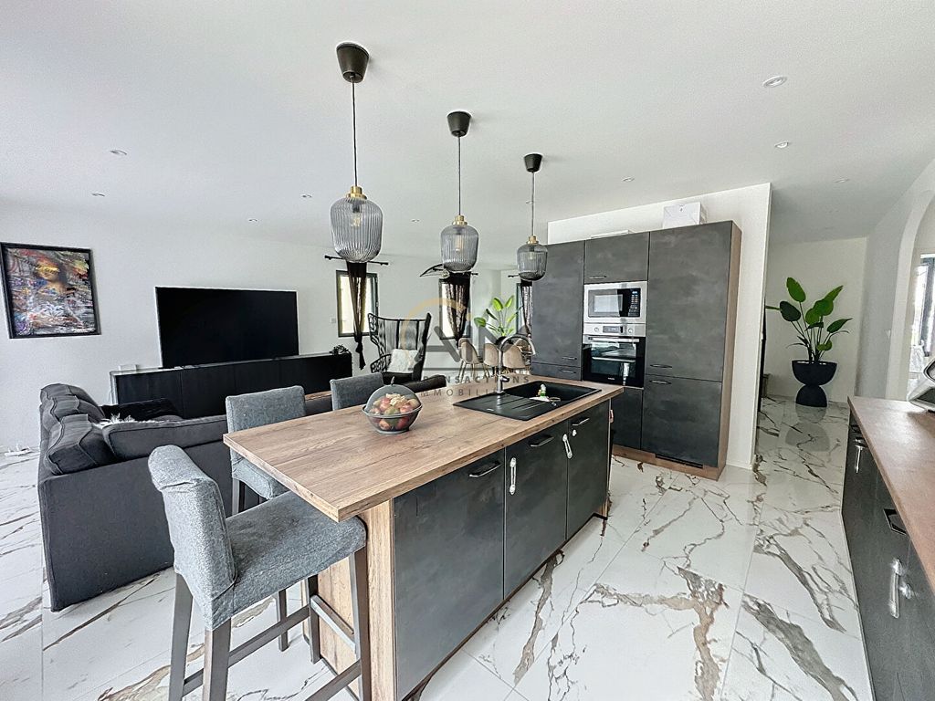 Achat maison à vendre 5 chambres 170 m² - Montlouis-sur-Loire