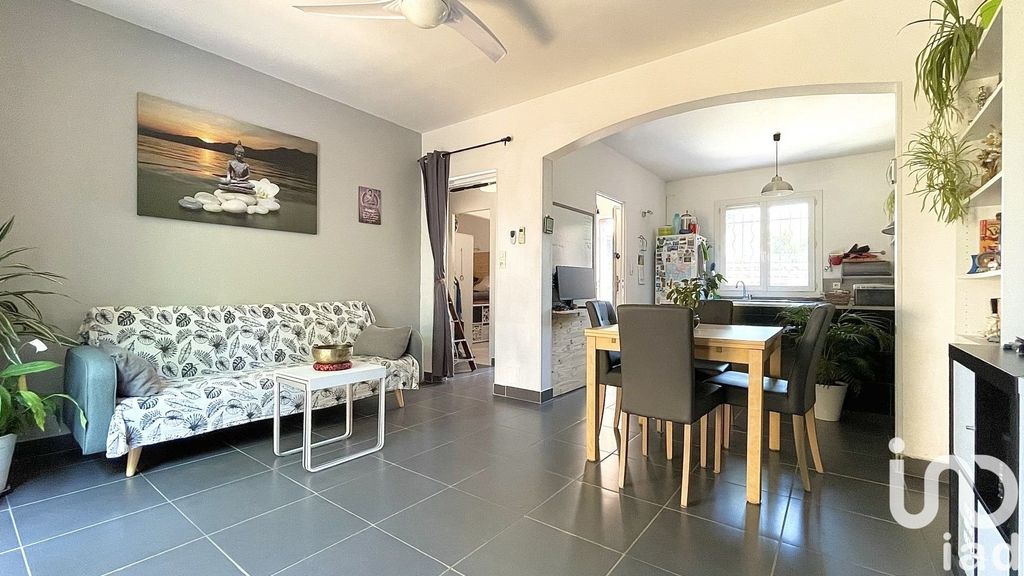 Achat maison à vendre 3 chambres 60 m² - Saint-Cyr-sur-Mer