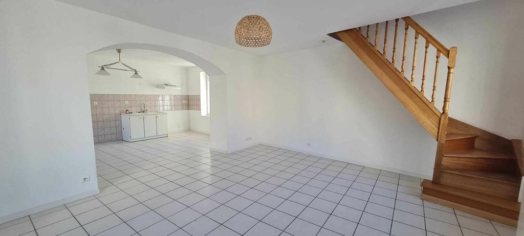 Achat maison à vendre 4 chambres 108 m² - Saâcy-sur-Marne