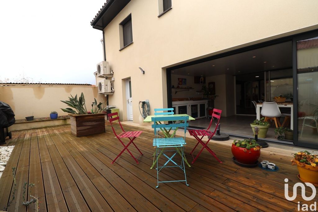 Achat maison à vendre 2 chambres 145 m² - Ortaffa