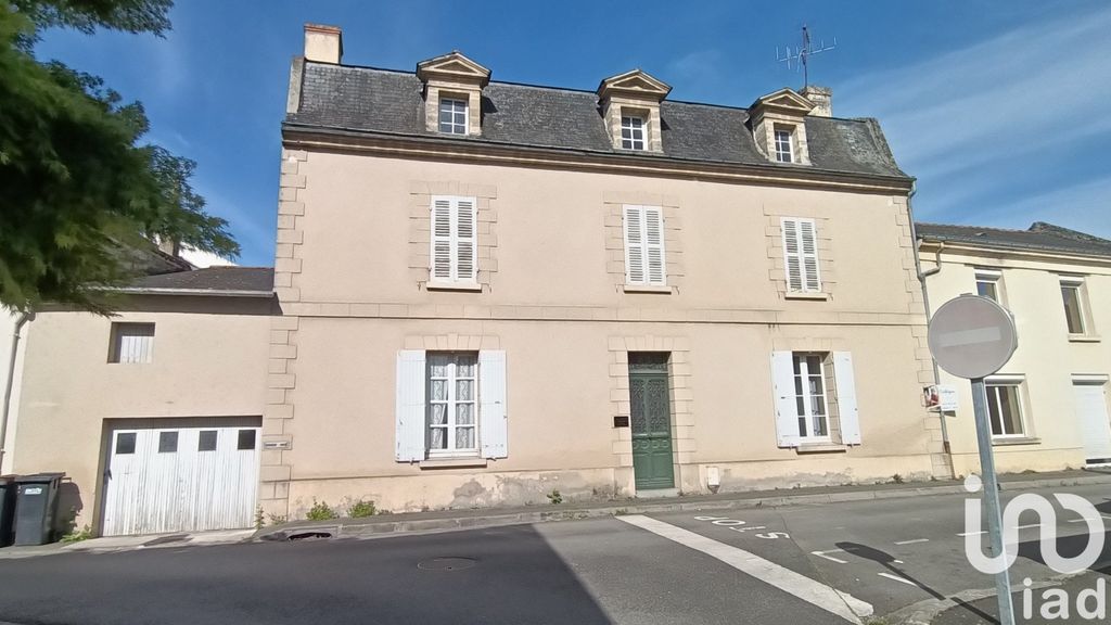 Achat maison à vendre 4 chambres 155 m² - Doué-en-Anjou