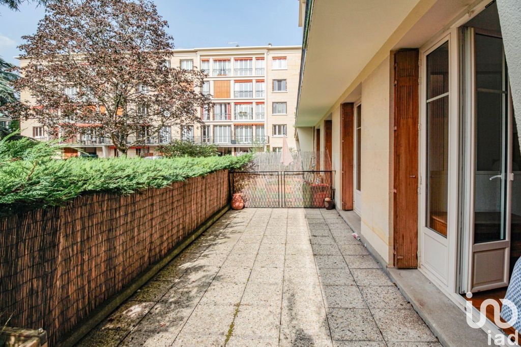 Achat appartement à vendre 3 pièces 80 m² - Saint-Germain-en-Laye