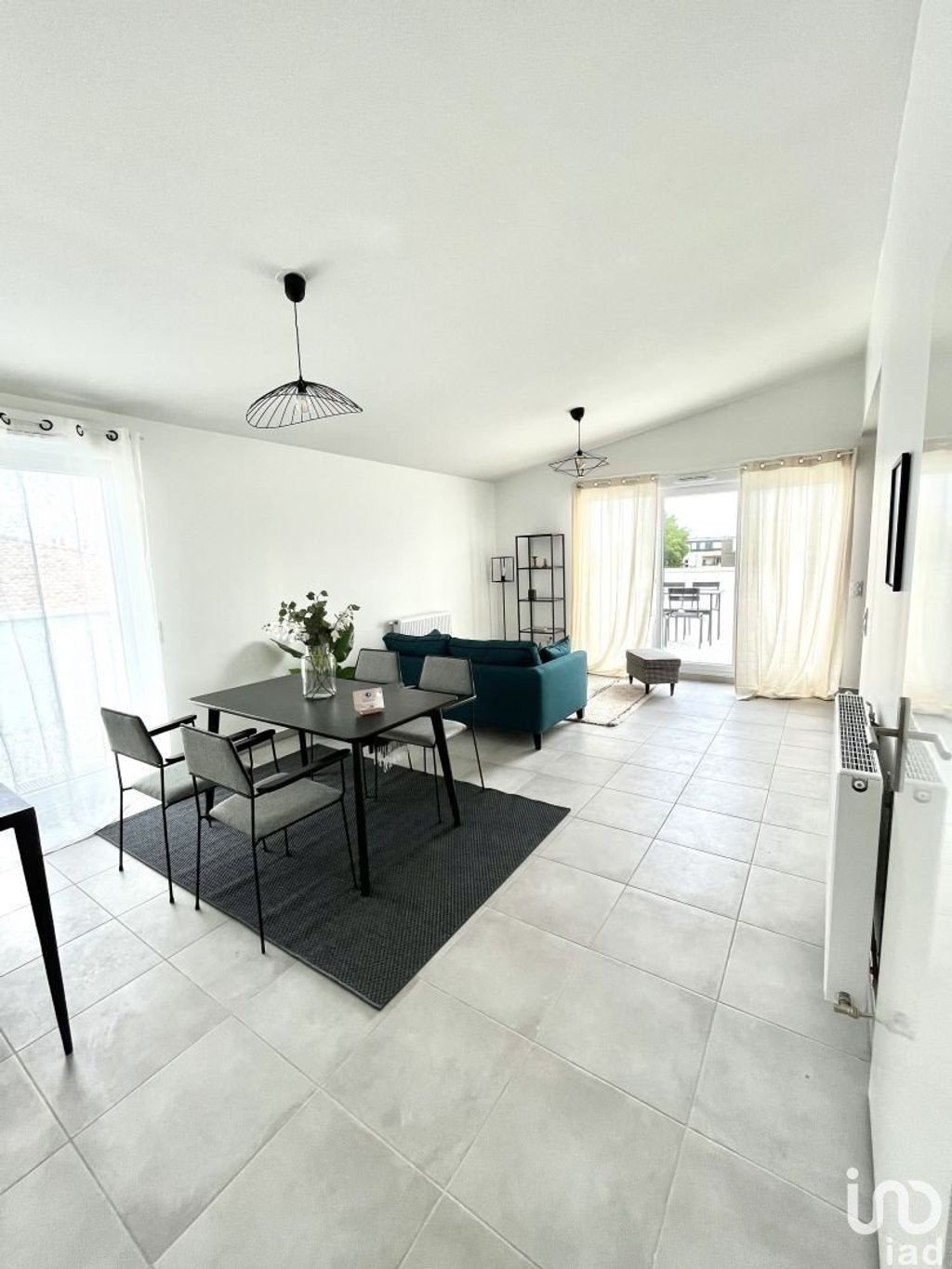 Achat appartement à vendre 4 pièces 101 m² - Villenave-d'Ornon