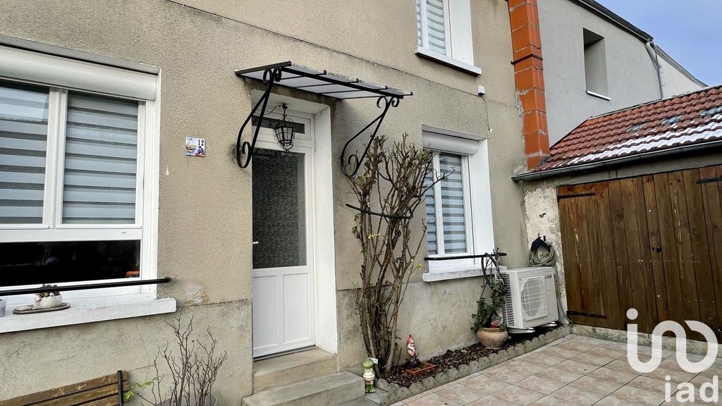 Achat maison à vendre 4 chambres 134 m² - Mézy-Moulins