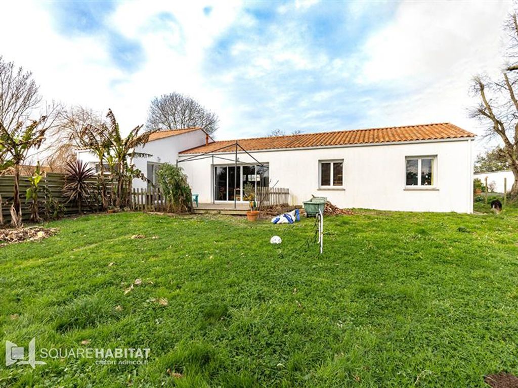 Achat maison à vendre 4 chambres 137 m² - Saint-Révérend