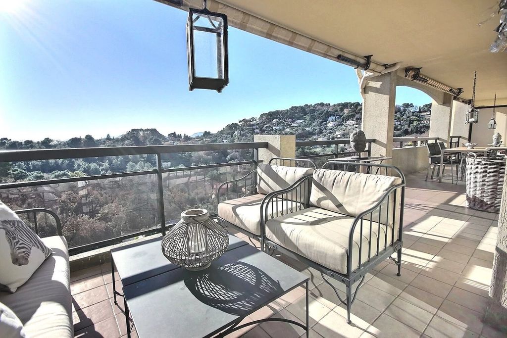 Achat appartement à vendre 5 pièces 104 m² - Mougins