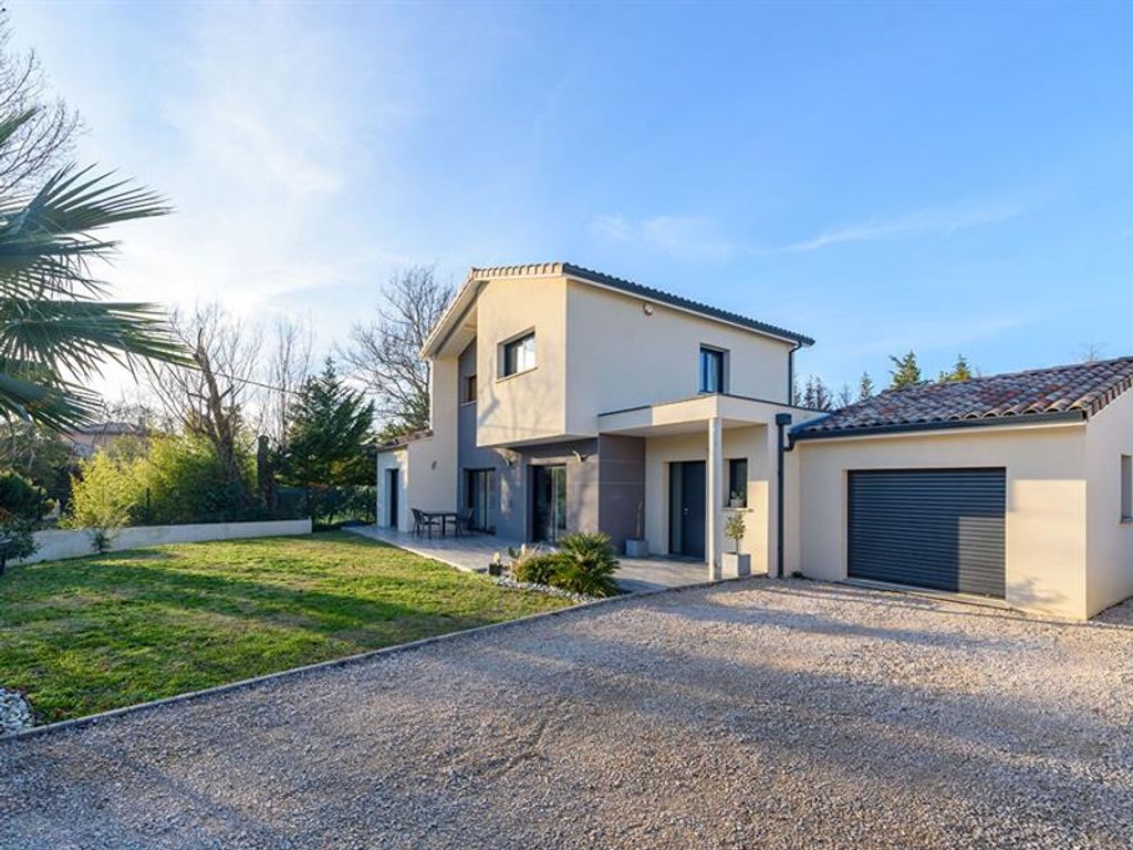 Achat maison à vendre 4 chambres 144 m² - La Salvetat-Saint-Gilles
