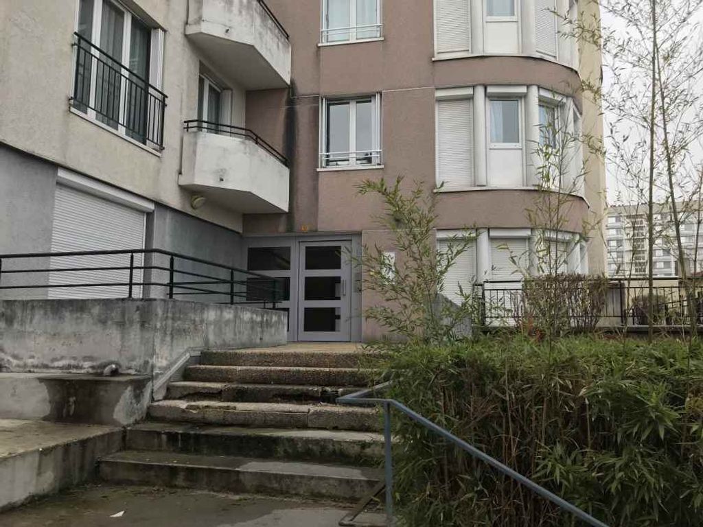 Achat studio à vendre 43 m² - Saint-Étienne