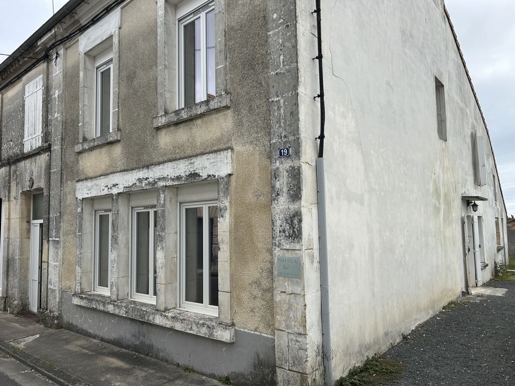 Achat maison à vendre 3 chambres 120 m² - Archiac