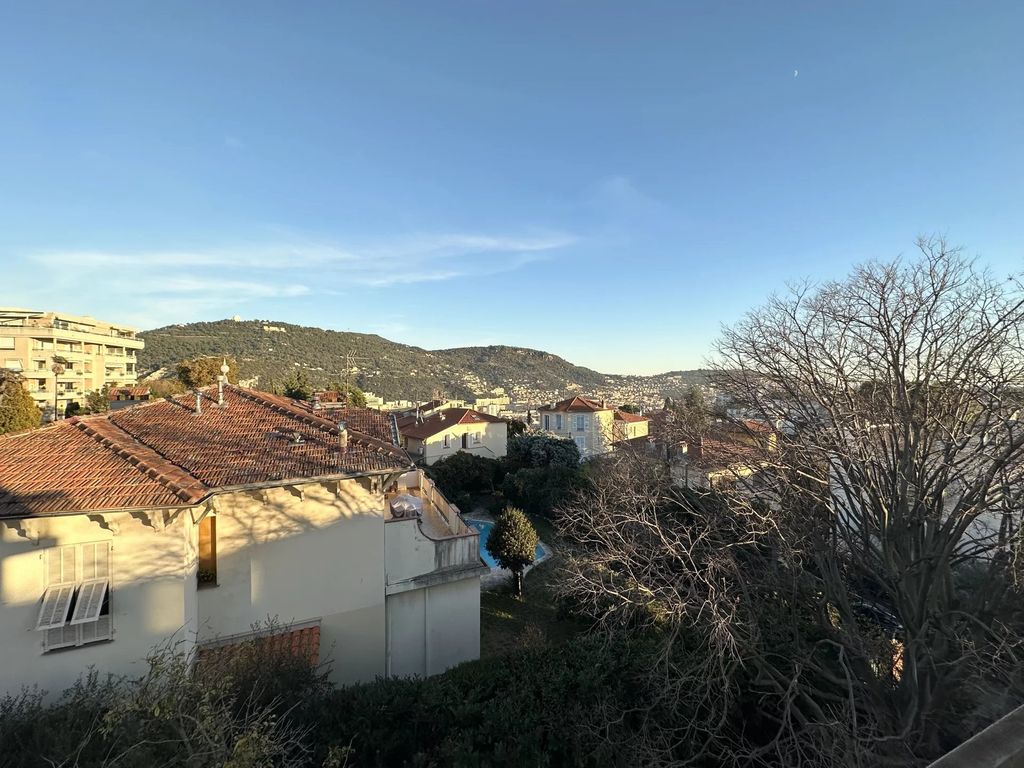 Achat appartement à vendre 3 pièces 60 m² - Nice