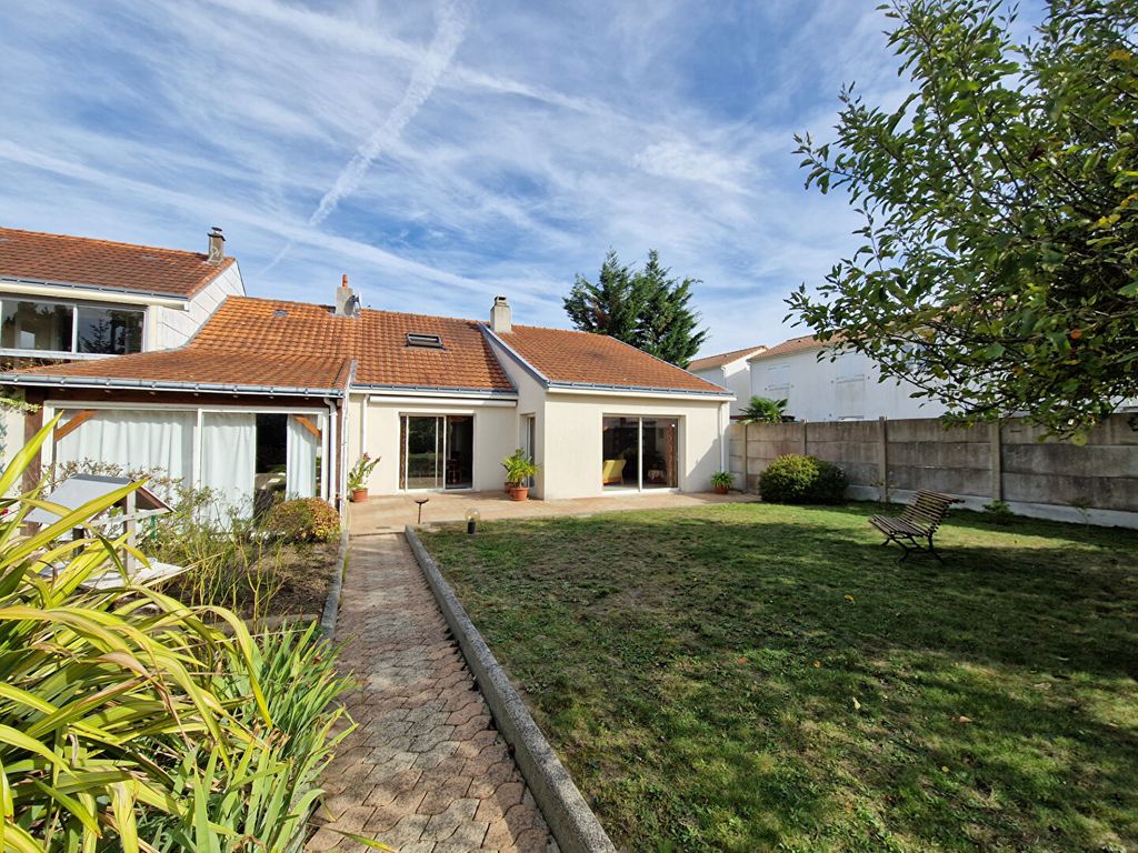 Achat maison à vendre 3 chambres 148 m² - Saint-Sébastien-sur-Loire