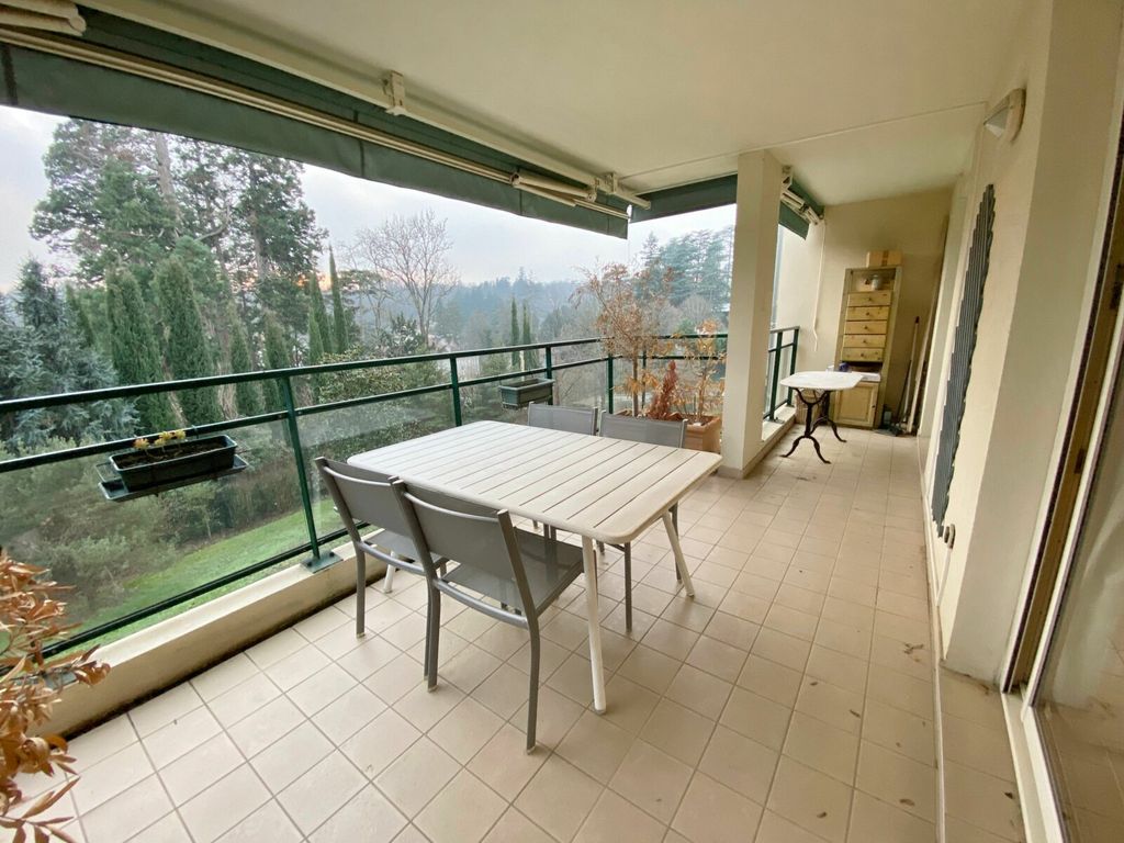 Achat appartement à vendre 5 pièces 136 m² - Charbonnières-les-Bains