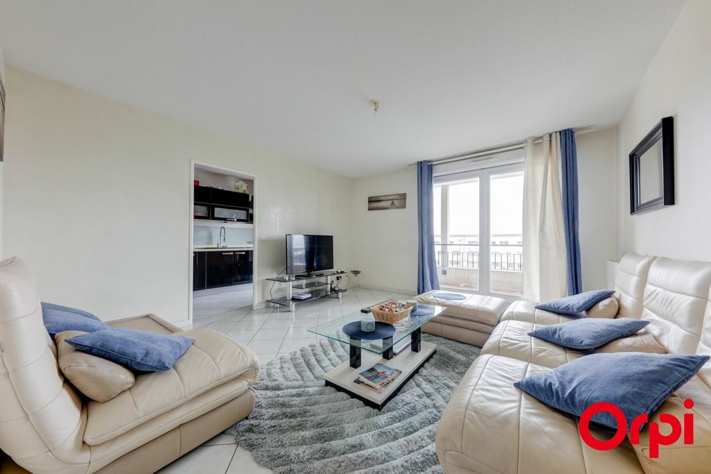 Achat appartement à vendre 3 pièces 65 m² - Vénissieux