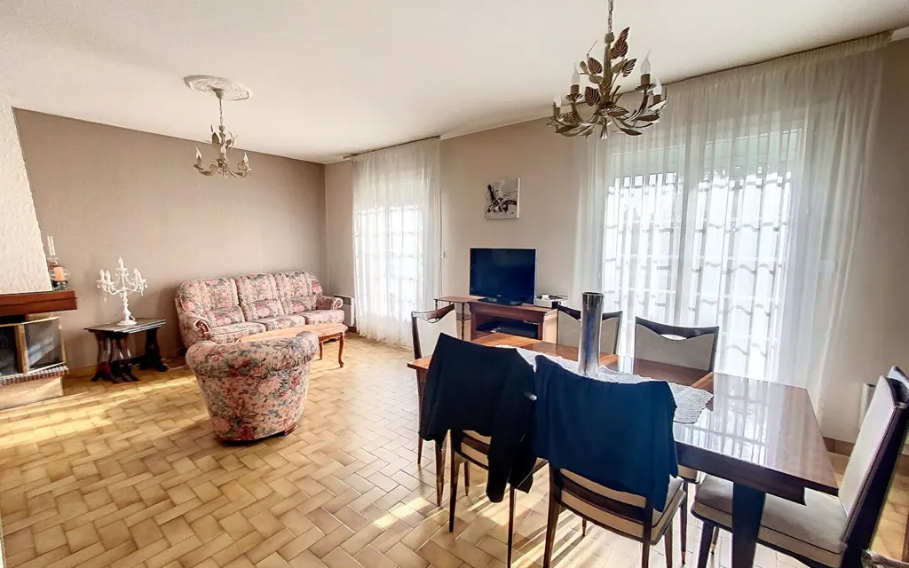 Achat maison à vendre 5 chambres 132 m² - Séné