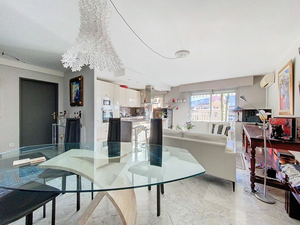 Achat appartement à vendre 4 pièces 80 m² - Nice