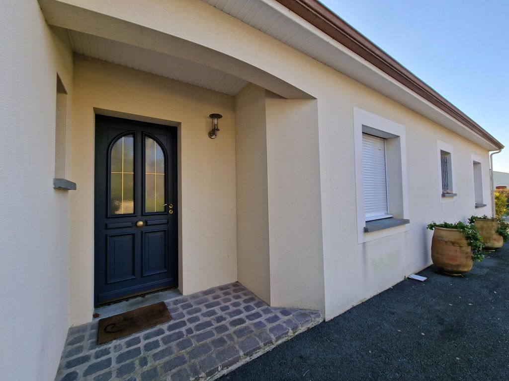 Achat maison à vendre 4 chambres 143 m² - Bussac-sur-Charente