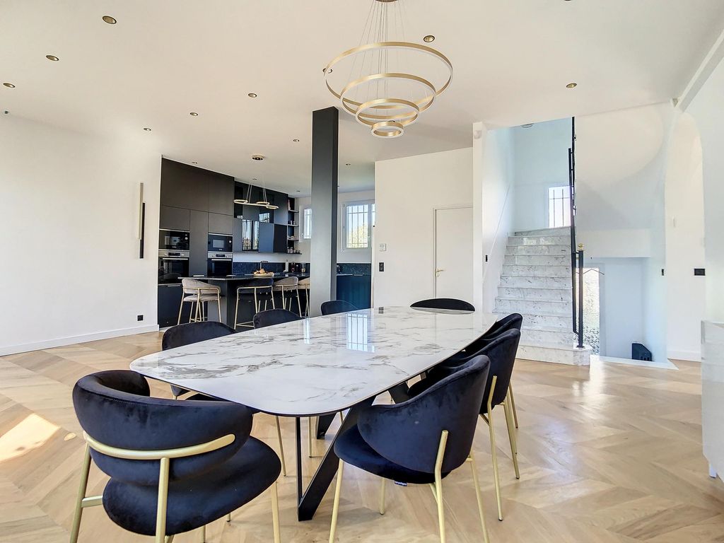 Achat maison à vendre 5 chambres 280 m² - Nogent-sur-Marne