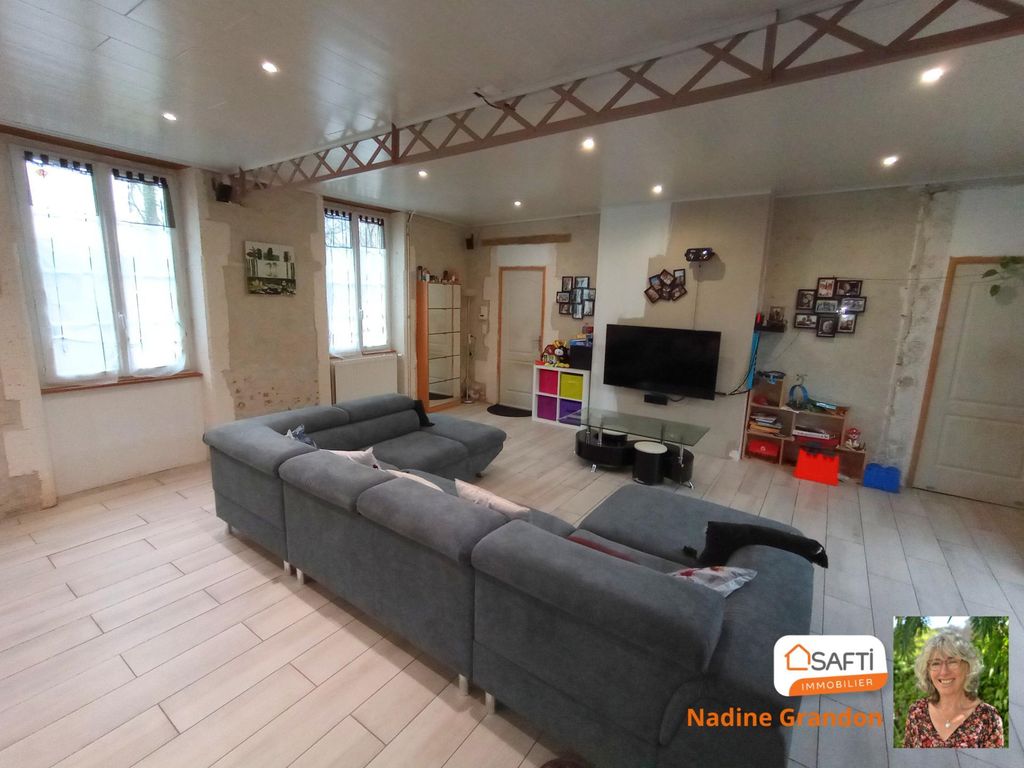 Achat maison à vendre 4 chambres 183 m² - Barbezieux-Saint-Hilaire