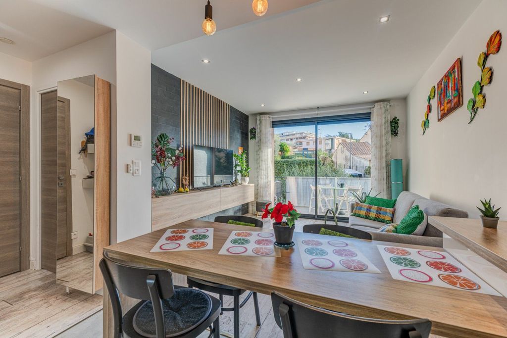 Achat appartement à vendre 3 pièces 56 m² - Nice