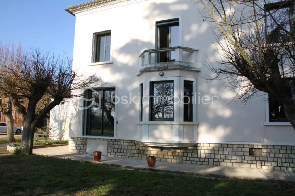 Achat maison à vendre 5 chambres 185 m² - Sérignac-sur-Garonne