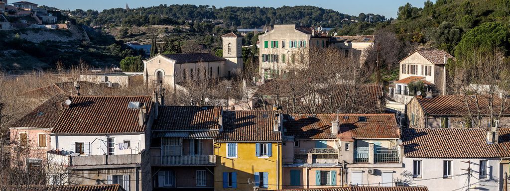 Achat maison à vendre 2 chambres 77 m² - Septèmes-les-Vallons