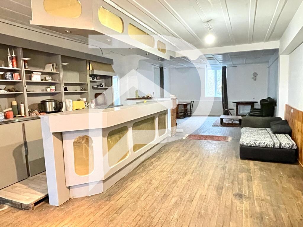 Achat maison à vendre 3 chambres 231 m² - Neuilly-l'Évêque