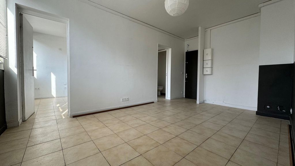 Achat appartement à vendre 2 pièces 44 m² - Marseille 9ème arrondissement