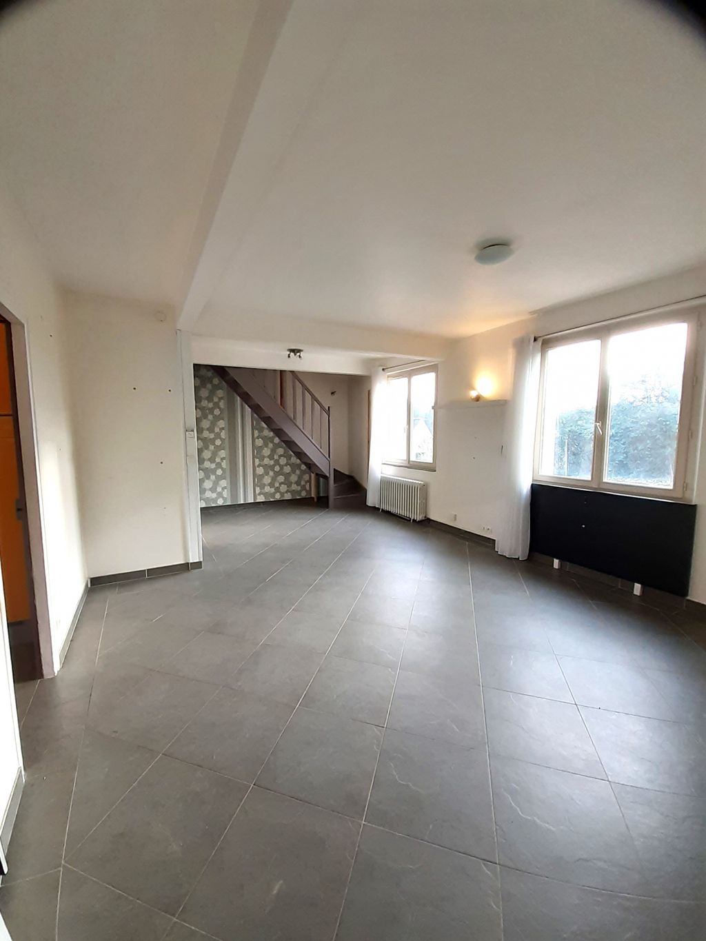 Achat maison à vendre 6 chambres 124 m² - La Chartre-sur-le-Loir