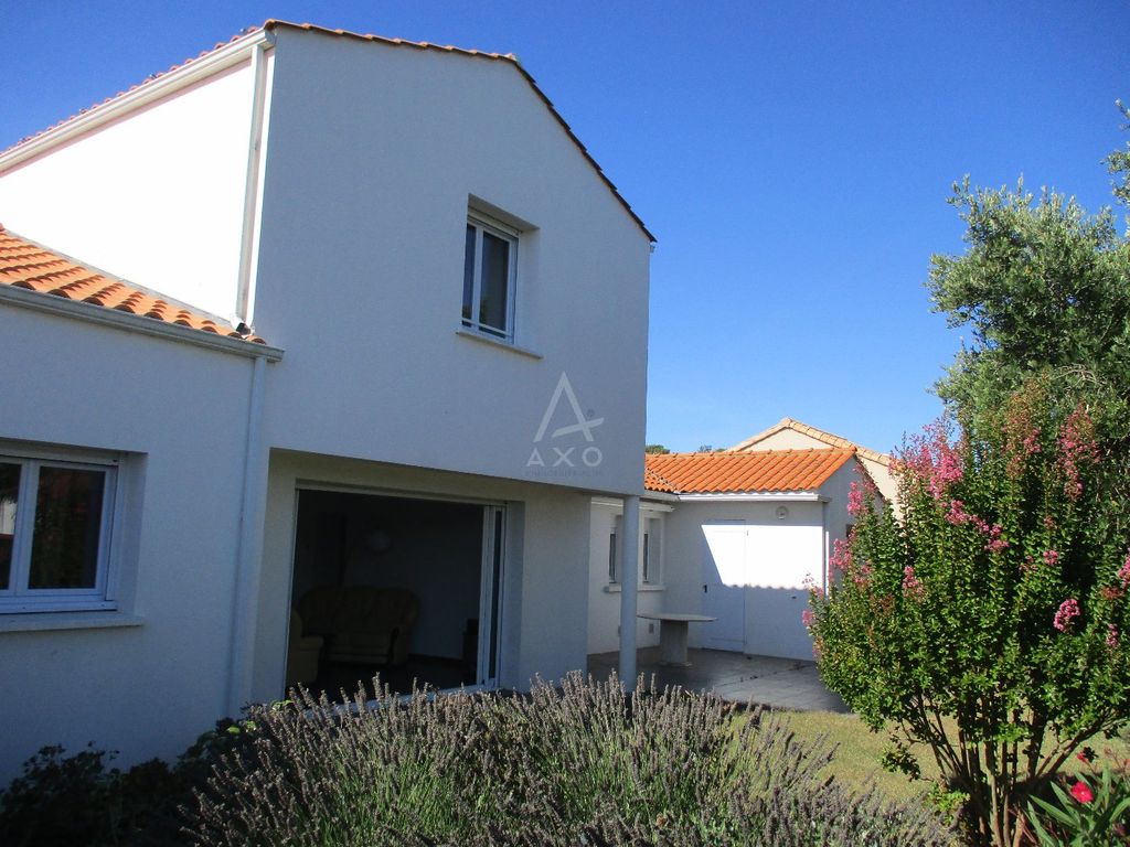 Achat maison à vendre 4 chambres 159 m² - Jard-sur-Mer