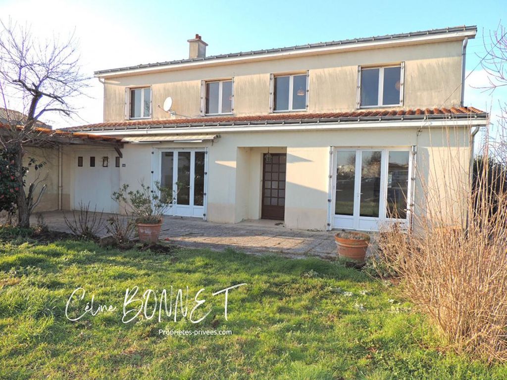 Achat maison à vendre 5 chambres 114 m² - Mouzillon