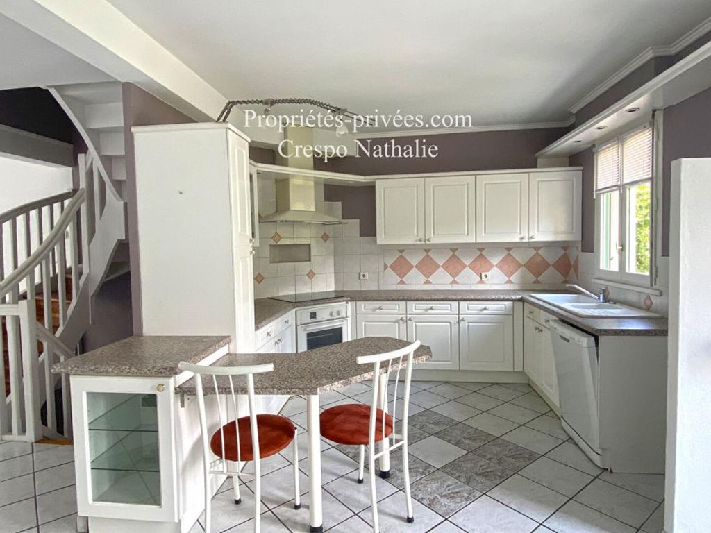 Achat maison à vendre 4 chambres 121 m² - Saint-Chamond