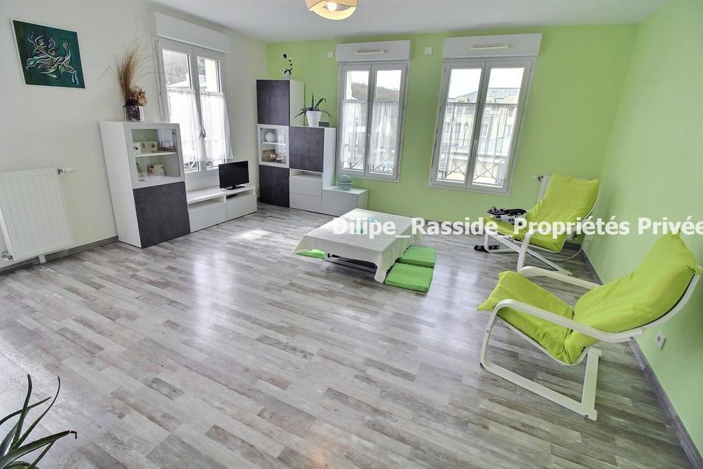 Achat appartement à vendre 3 pièces 66 m² - Les Clayes-sous-Bois