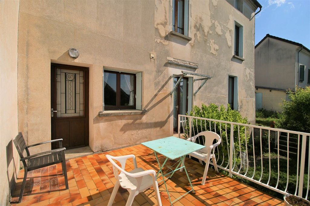 Achat maison à vendre 3 chambres 117 m² - Saâcy-sur-Marne