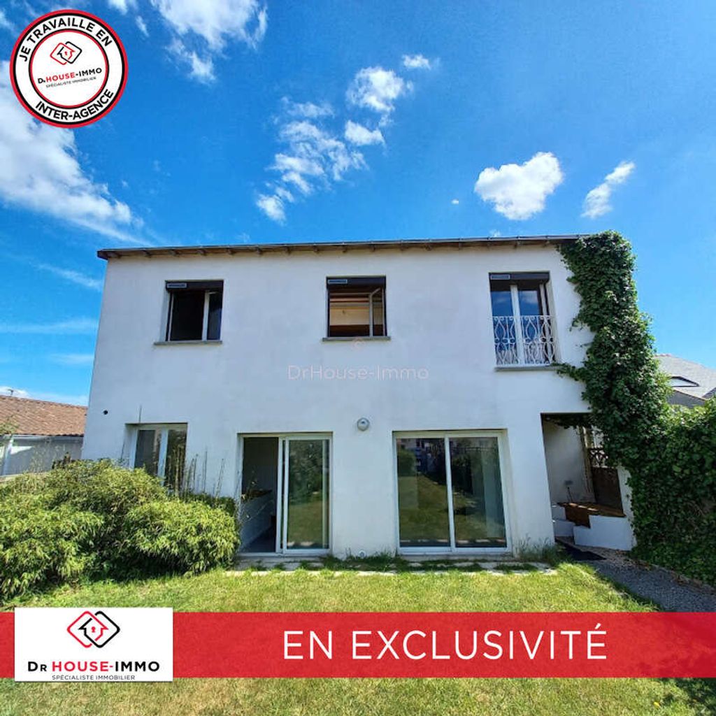 Achat maison à vendre 4 chambres 211 m² - Sainte-Pazanne