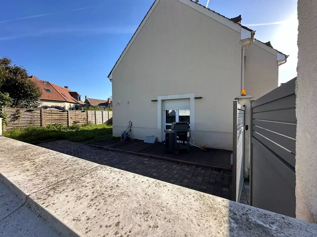 Achat maison à vendre 2 chambres 81 m² - Plaisir