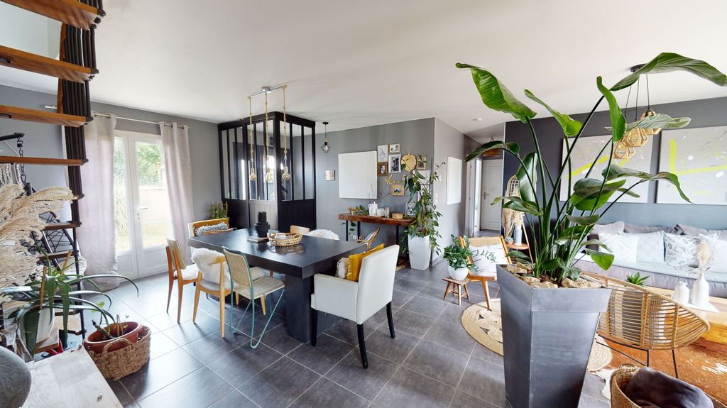 Achat maison à vendre 5 chambres 134 m² - Bourges