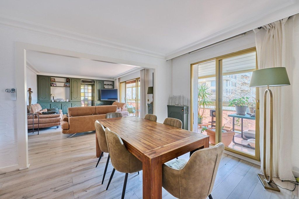 Achat appartement à vendre 4 pièces 107 m² - Courbevoie