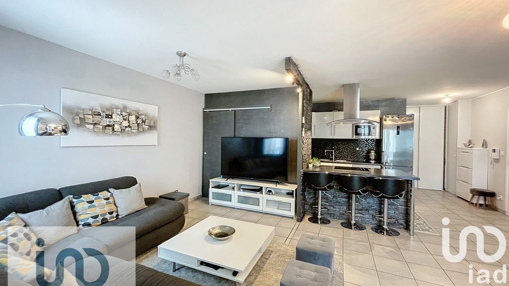 Achat appartement à vendre 3 pièces 73 m² - Saint-Fons