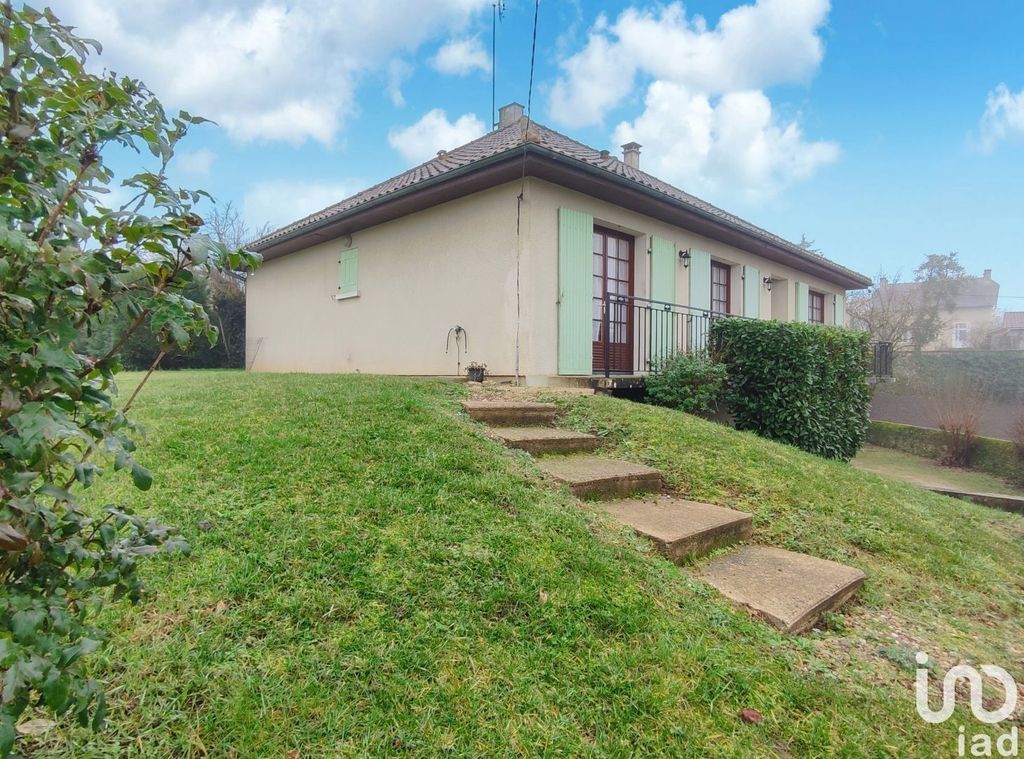 Achat maison à vendre 3 chambres 105 m² - Lussac-les-Châteaux