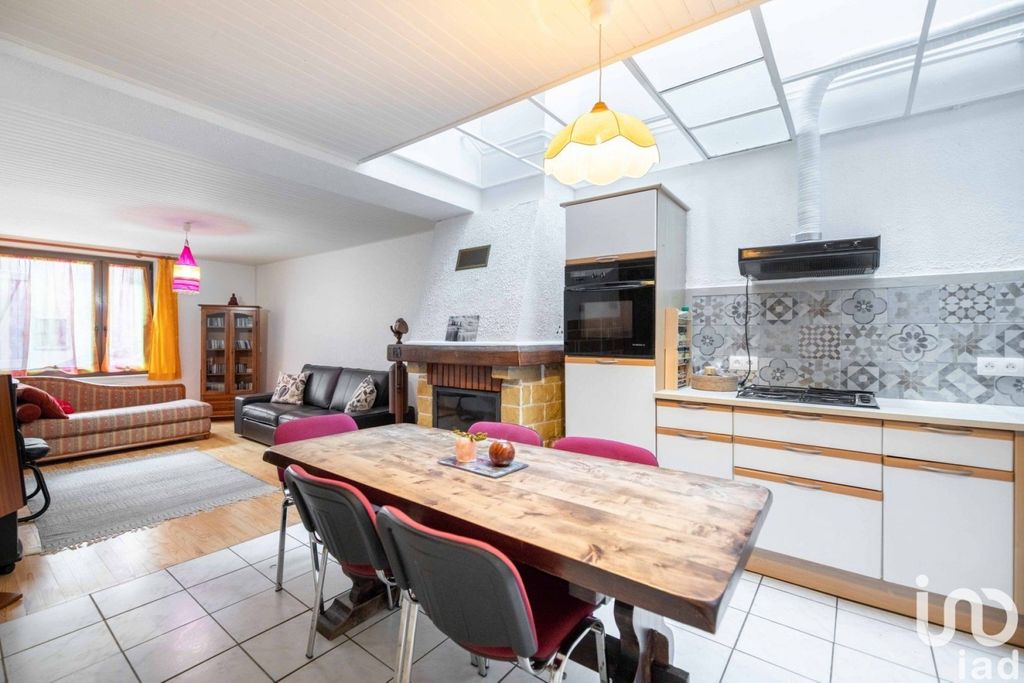 Achat maison à vendre 5 chambres 152 m² - Vitry-sur-Orne