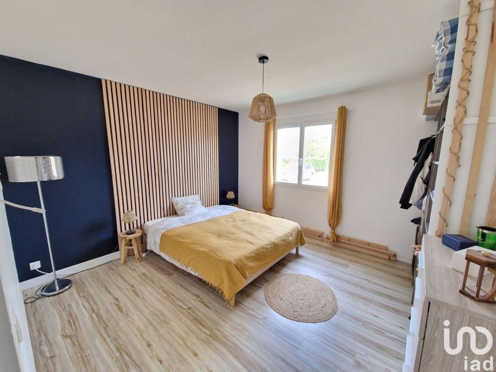 Achat maison à vendre 2 chambres 123 m² - Saint-Gondon
