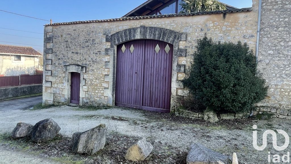 Achat maison à vendre 3 chambres 150 m² - Chazelles