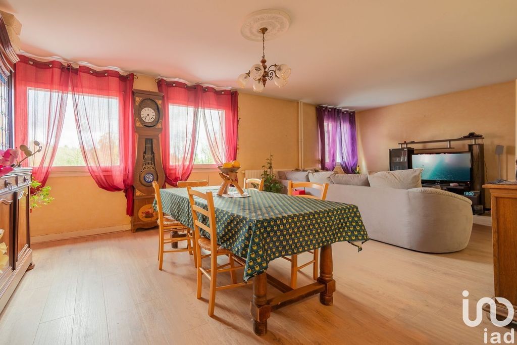 Achat appartement à vendre 5 pièces 90 m² - Charleville-Mézières