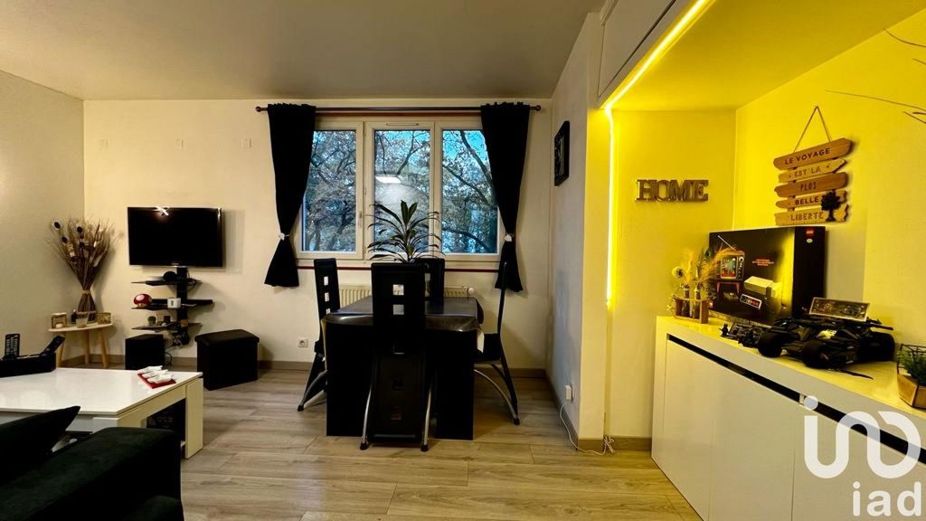 Achat appartement à vendre 3 pièces 53 m² - Sainte-Geneviève-des-Bois