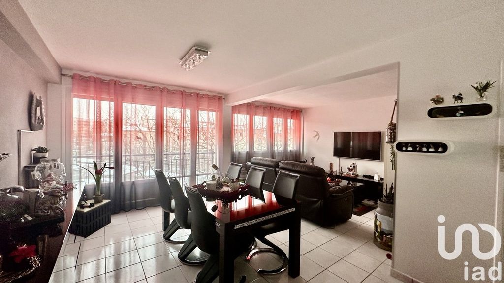 Achat appartement à vendre 5 pièces 86 m² - Saint-Priest-en-Jarez