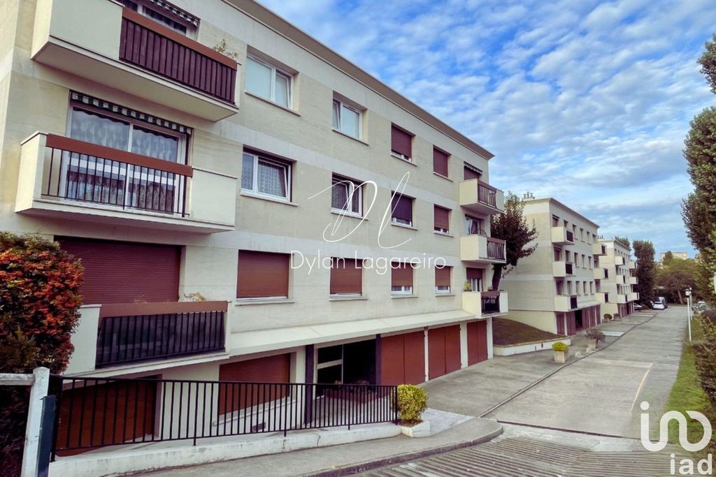 Achat appartement à vendre 3 pièces 71 m² - Enghien-les-Bains