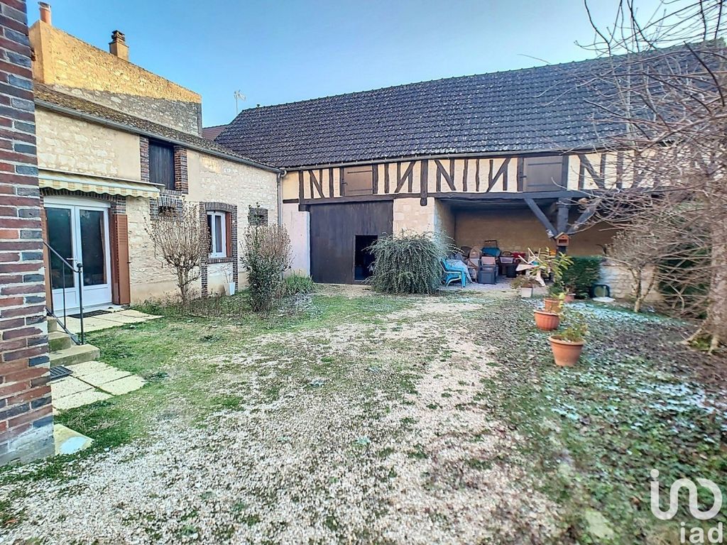 Achat maison à vendre 3 chambres 97 m² - Laroche-Saint-Cydroine