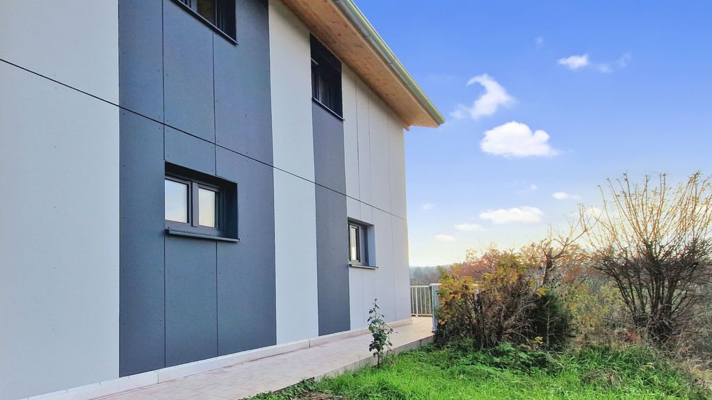 Achat maison à vendre 2 chambres 67 m² - Viry