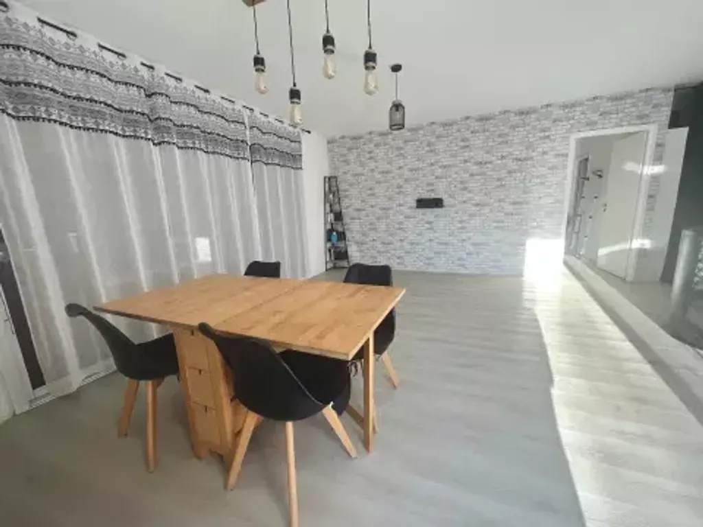 Achat maison à vendre 3 chambres 84 m² - Saint-Pée-sur-Nivelle